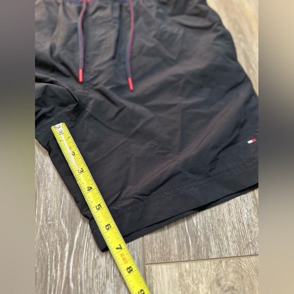 🏖️ Excellent condition  Black Tommy Hilfiger Swim trunk - Picture 8 of 10